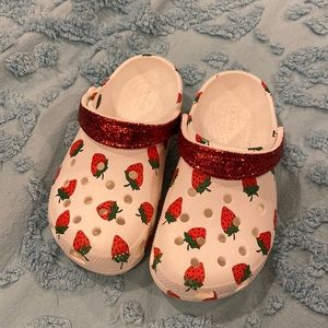 Girls Strawberry Crocs